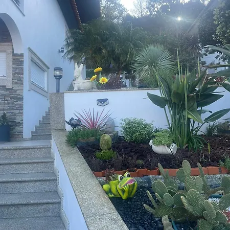 Moradia Com Piscina T4 بيت للعطل إسبونسيندي