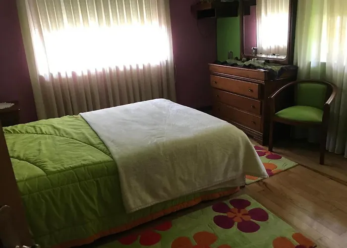 Moradia Com Piscina T4 Nyaraló