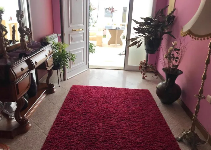 Moradia Com Piscina T4 بيت للعطل *